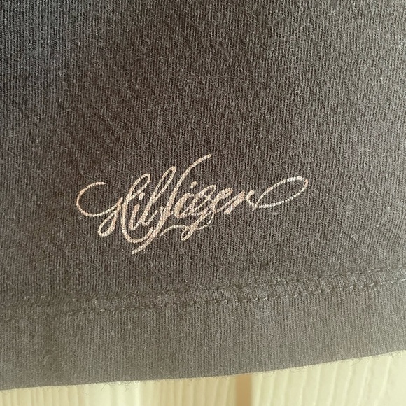 Tommy Hilfiger woman’s black short sleeve top w/sequin motif, size small - Picture 8 of 8